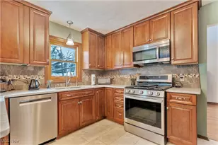 9534 Garden Park Cir NW, Uniontown, OH 44685 - Photo 13