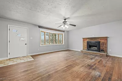 16137 Salem Church Street NE, Alliance, OH 44601 - Photo 11