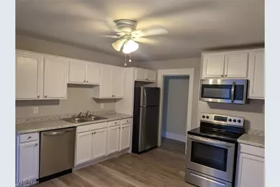 1733 Robindale Street #UP, Wickliffe, OH 44092 - Photo 7