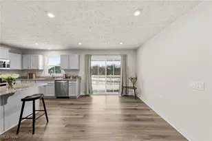 994 Bookman Ave, Akron, OH 44312 - Photo 9