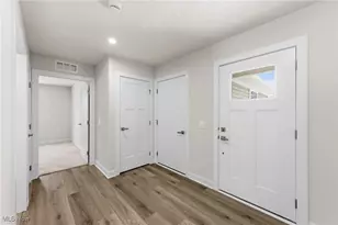 994 Bookman Ave, Akron, OH 44312 - Photo 5