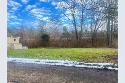 527 S 10th Street, Cambridge, OH 43725 - Photo 1