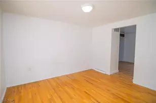 113 Pine Knoll Terrace, St Clairsville, OH 43950 - Photo 7