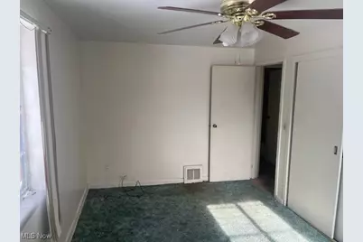 708 W Maple Street, North Canton, OH 44720 - Photo 15