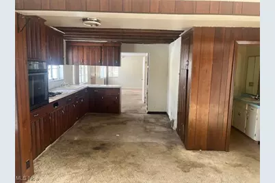 708 W Maple Street, North Canton, OH 44720 - Photo 5