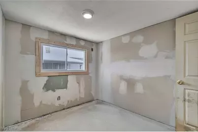 160 Kentucky, Elyria, OH 44035 - Photo 13