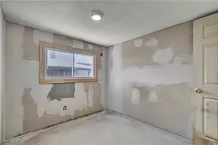 160 Kentucky, Elyria, OH 44035 - Photo 13