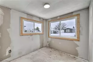 160 Kentucky, Elyria, OH 44035 - Photo 9