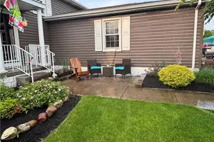 5087 Grafton Rd, Brunswick Hills, OH 44212 - Photo 3