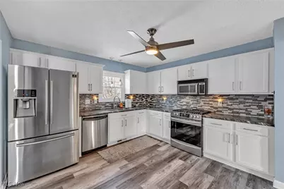 5087 Grafton Road, Brunswick Hills, OH 44212 - Photo 9