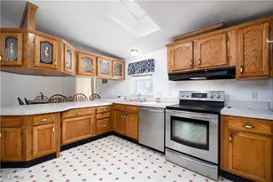 168 2nd St SE, Barberton, OH 44203 - Photo 11