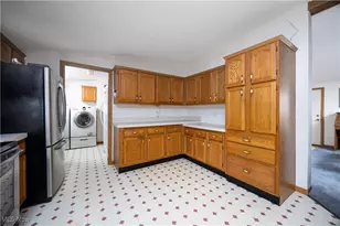 168 2nd St SE, Barberton, OH 44203 - Photo 13