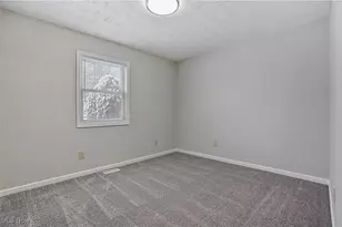 9864 Green Dr, Windham, OH 44288 - Photo 15