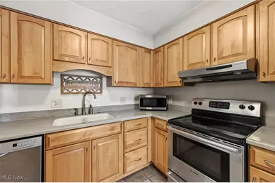 8210 Deepwood Boulevard #7, Mentor, OH 44060 - Photo 11