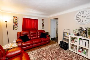 355 E 257th St, Euclid, OH 44132 - Photo 5