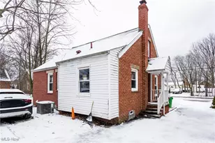 355 E 257th St, Euclid, OH 44132 - Photo 3