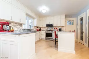 26161 Shaker Blvd, Beachwood, OH 44122 - Photo 13