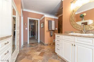 26161 Shaker Blvd, Beachwood, OH 44122 - Photo 27