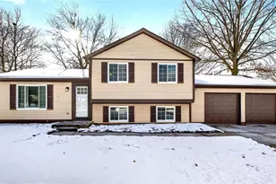 1028 Sherwood Dr, Macedonia, OH 44056 - Photo 1