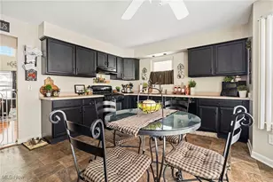 2162 Canterbury Cir, Akron, OH 44319 - Photo 11