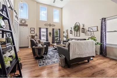 2162 Canterbury Circle, Akron, OH 44319 - Photo 7