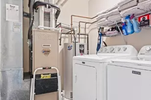 2162 Canterbury Cir, Akron, OH 44319 - Photo 23