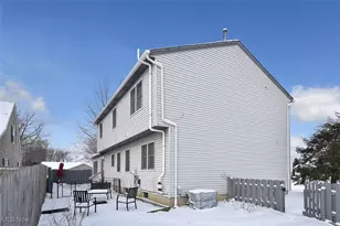 172 Loyola Dr, Elyria, OH 44035 - Photo 3