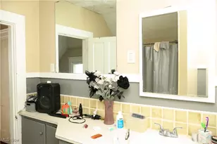 241 8th St, Elyria, OH 44035 - Photo 11