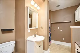 329 Belle Ave SW, Hartville, OH 44632 - Photo 9