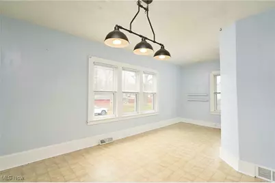 329 Belle Avenue SW, Hartville, OH 44632 - Photo 5