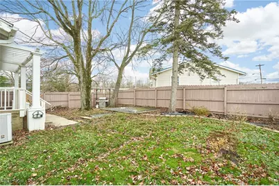 329 Belle Avenue SW, Hartville, OH 44632 - Photo 15