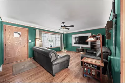 866 Elmwood Avenue, Wickliffe, OH 44092 - Photo 3