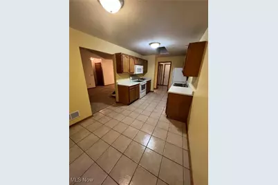 1409 Waters Edge Drive, Akron, OH 44313 - Photo 5