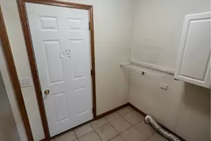 1409 Waters Edge Dr, Akron, OH 44313 - Photo 19