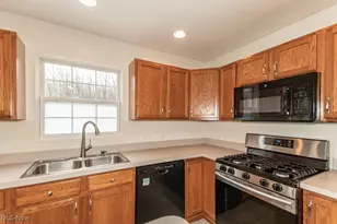 1964 Beringer Pl, Geneva, OH 44041 - Photo 9