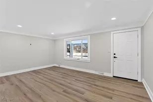 2215 Frostwood Dr, Austintown, OH 44515 - Photo 13