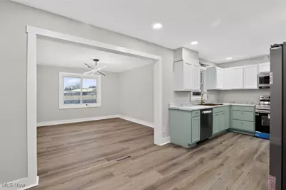 2215 Frostwood Drive, Austintown, OH 44515 - Photo 5