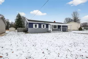 2215 Frostwood Dr, Austintown, OH 44515 - Photo 3