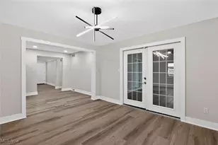 2215 Frostwood Dr, Austintown, OH 44515 - Photo 9