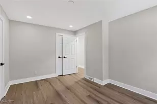 2215 Frostwood Dr, Austintown, OH 44515 - Photo 17