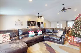 1343 Courtland Rd, Weirton, WV 26062 - Photo 15