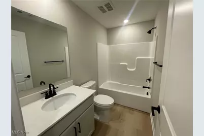 32727 Sandridge Run, Avon Lake, OH 44012 - Photo 15