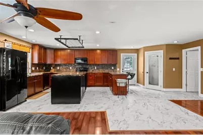 10121 Crows Nest Cove, Aurora, OH 44202 - Photo 5