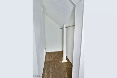 1970 Newdale Avenue, Akron, OH 44320 - Photo 17