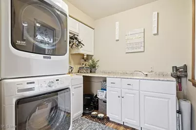 310 Tonawanda Trail SW, Hartville, OH 44632 - Photo 21