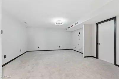 1516 Wisteria Avenue SW, Hartville, OH 44632 - Photo 41