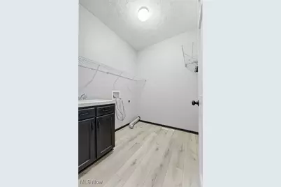 1516 Wisteria Avenue SW, Hartville, OH 44632 - Photo 21