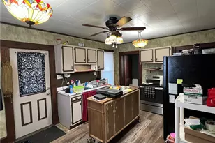 11238 Center Dr NE, Sandyville, OH 44671 - Photo 15