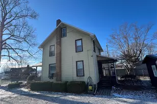 11238 Center Dr NE, Sandyville, OH 44671 - Photo 3