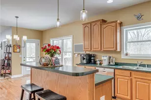 519 Chart Rd, Cuyahoga Falls, OH 44223 - Photo 13